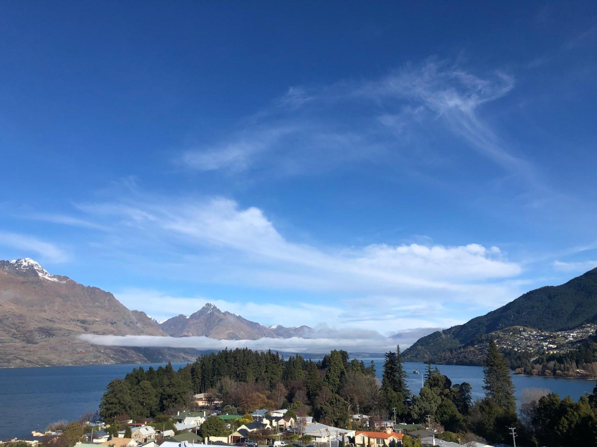 Ramada By Wyndham Queenstown Central Εξωτερικό φωτογραφία