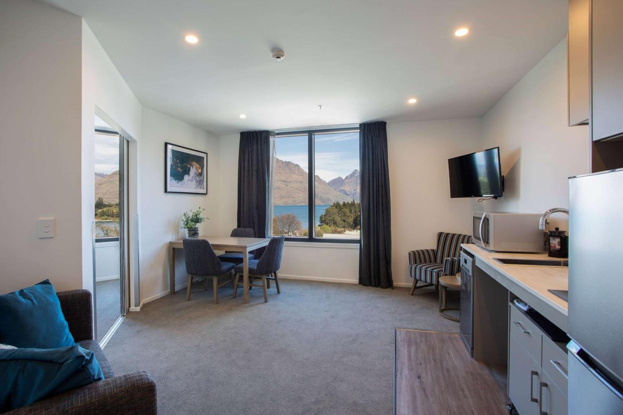 Ramada By Wyndham Queenstown Central Εξωτερικό φωτογραφία