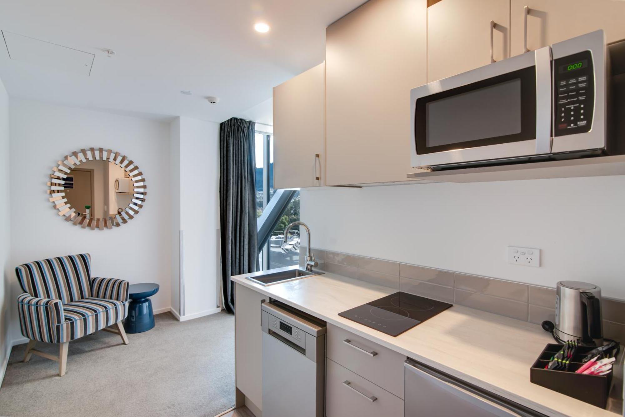 Ramada By Wyndham Queenstown Central Εξωτερικό φωτογραφία